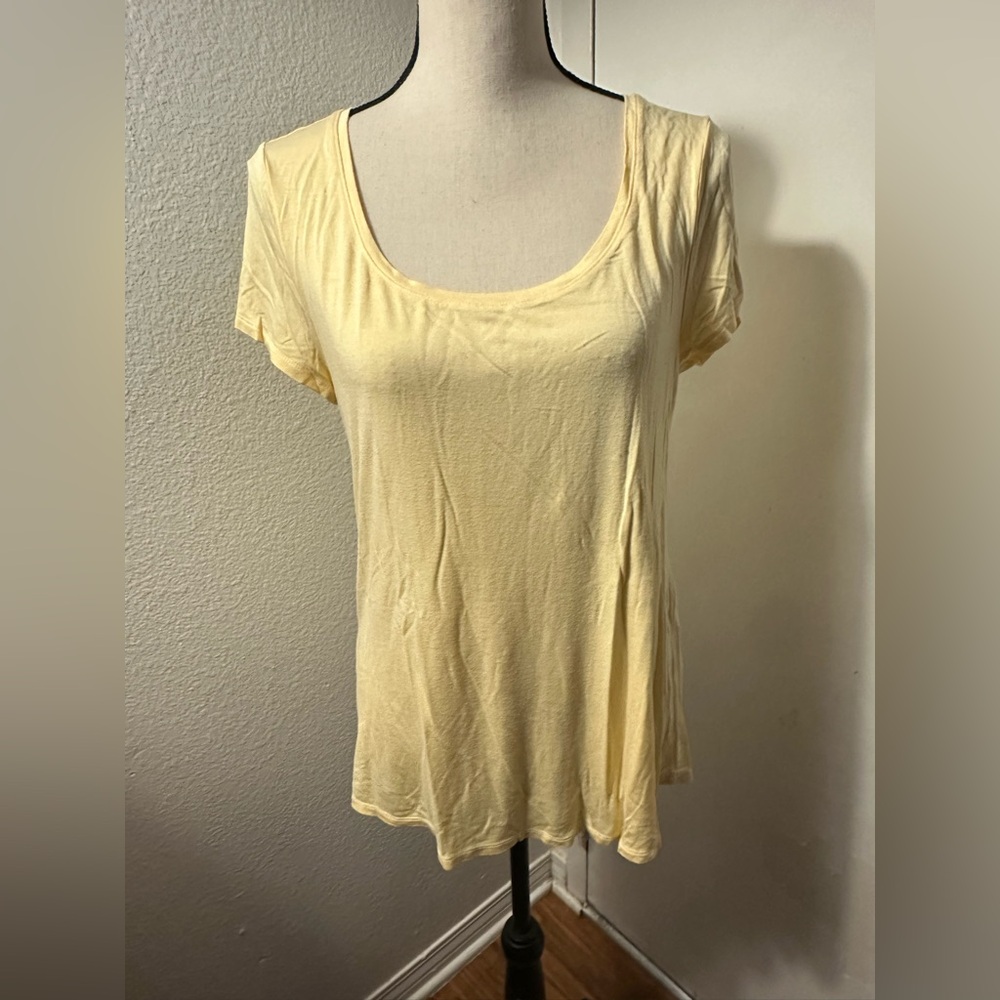 White House Black Market Light Yellow Short Sleeve Top